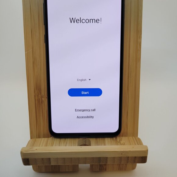 Samsung Galaxy S10 e Unlocked 128 GB Used in great Condition - Picture 1 of 4